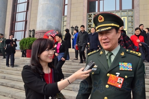 人大闭幕,解放军代表满怀信心与希望