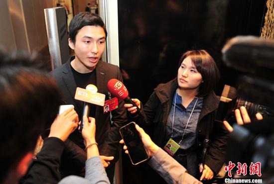 最年轻港区全国政协委员蔡加赞:港青应敏锐把